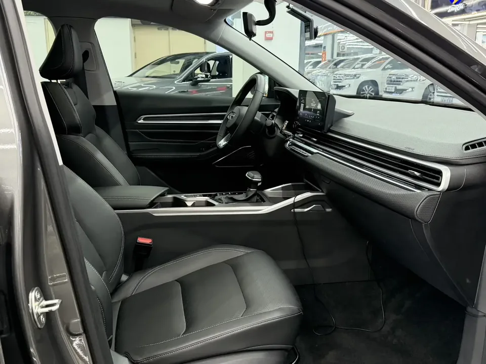 Geely Emgrand emgrand 2022 4th Generation 1.5L CVT Premium 2022 — thumbnail 4