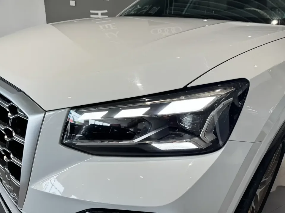 Audi Q2L Audi Q2L 2022 35 TFSI Stylish Dynamic 2022 — миниатюра 2