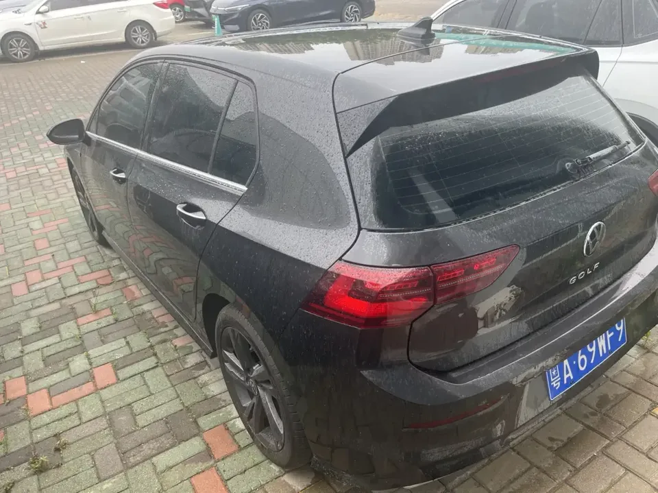 Volkswagen Golf golf 2023 280TSI DSG R-Line 20th Anniversary 2024 — thumbnail 4