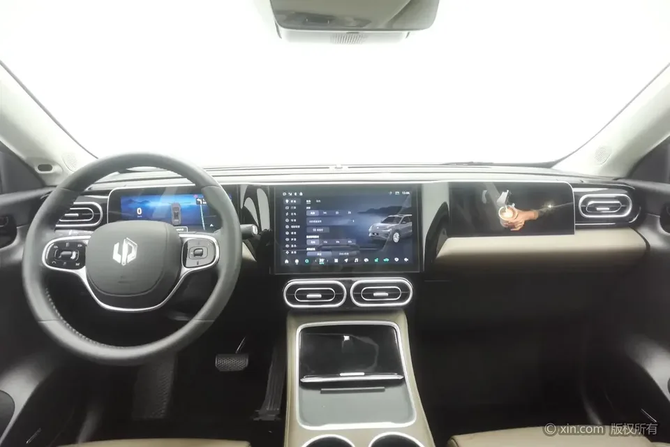 Leapmotor Zero running C11 Zero running C11 2023 500 Comfort Edition 2023 — thumbnail 4