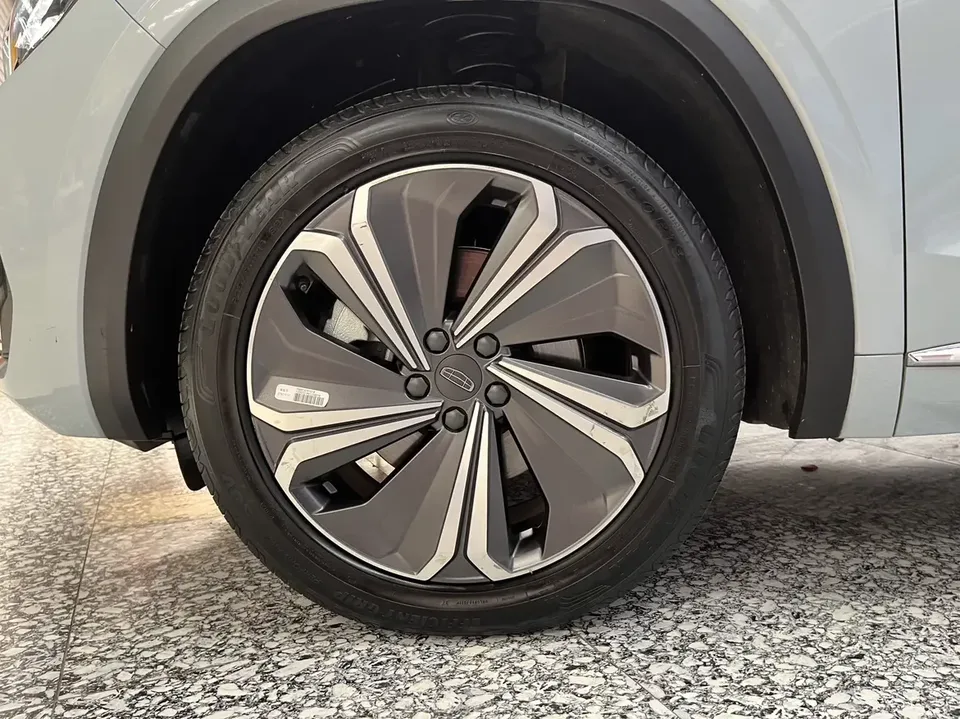 Geely Monjaro Xingyue L 2022 1.5T Thor HiF Hybrid Edition Super Fast 2023 — thumbnail 3