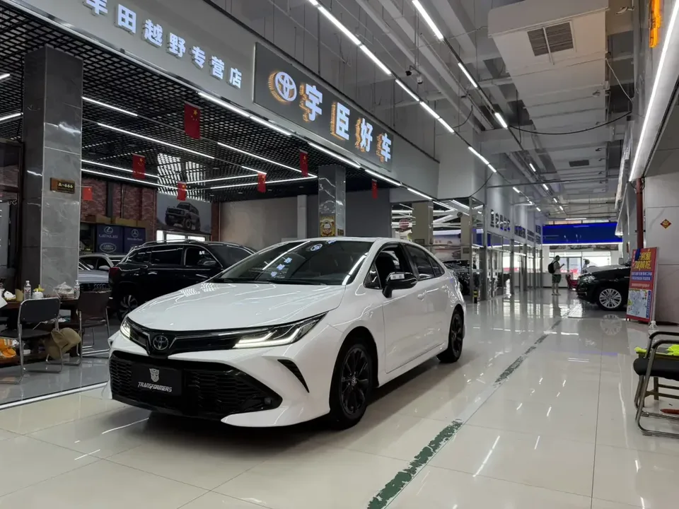 Toyota Corolla Corolla 2021 1.5L CVT GR SPORT 2022 — photo 1, buy with delivery to Moscow