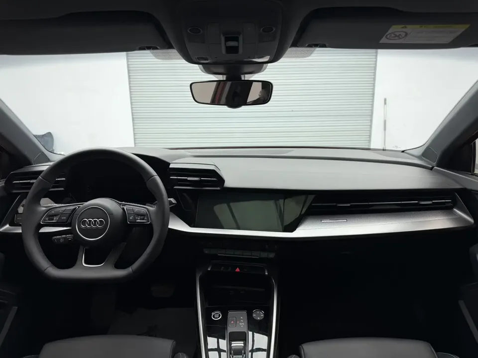 Audi A3 Audi A3 2022 Sportback 35 TFSI Stylish and sporty 2022 — thumbnail 4