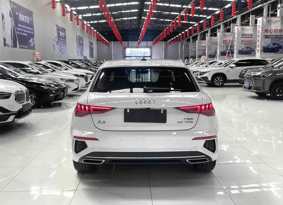 Audi A3 Audi A3 2023 Sportback 35 TFSI Stylish and sporty 2022 — thumbnail 2