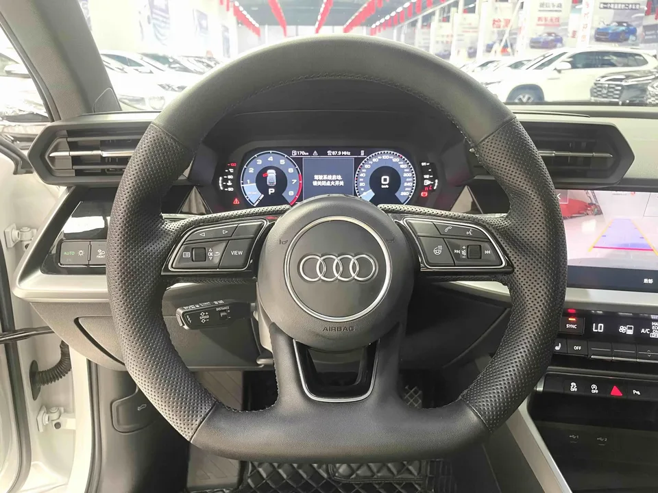 Audi A3 Audi A3 2023 Sportback 35 TFSI Stylish and sporty 2022 — thumbnail 5