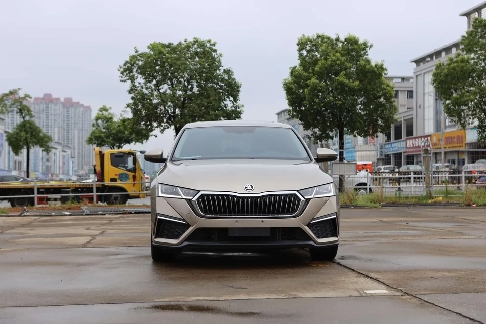Skoda Octavia Octavia 2022 PRO TSI280 DSG Premium Edition 2022 — photo 1, buy with delivery to Moscow