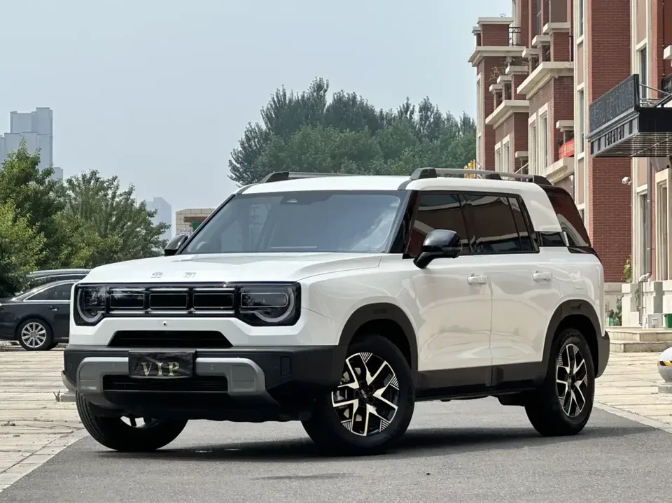 BAIC Beijing Off-road BJ30 Beijing Off-road BJ30 2024 1.5T DCT 2WD Light Wild Pro Edition 2025 — photo 1, buy with delivery to Moscow