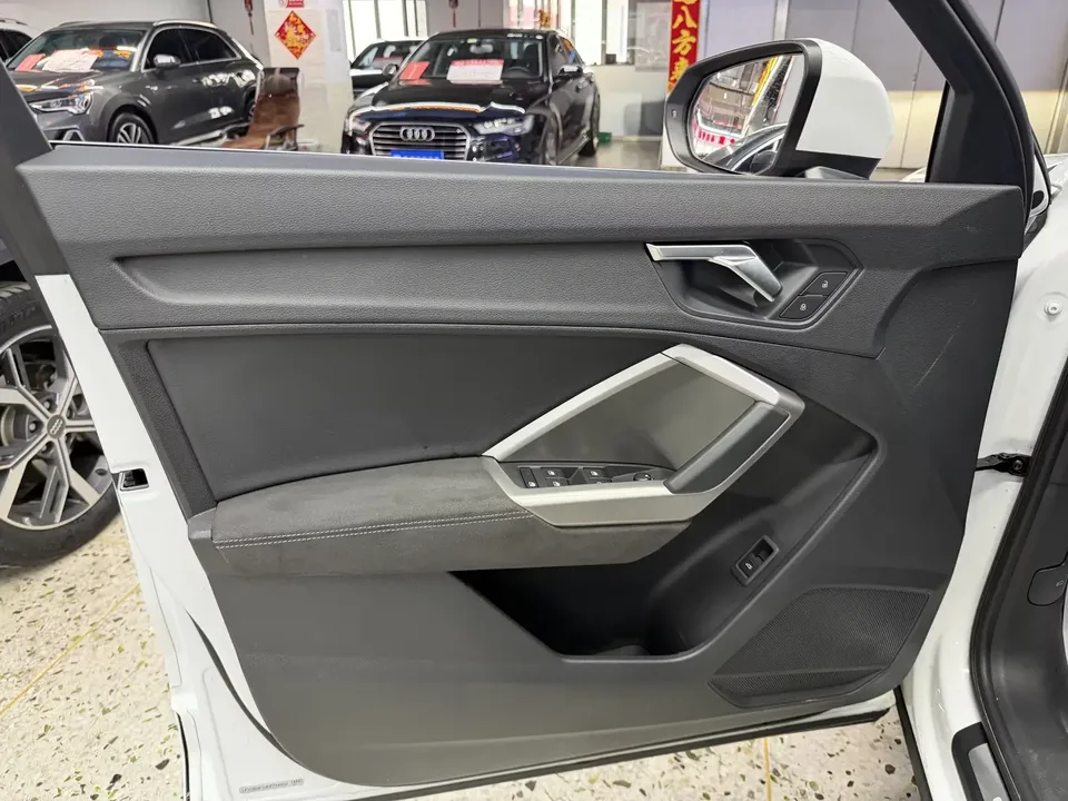 Audi Q3 Audi Q3 2022 35 TFSI Progressive Dynamic 2023 — thumbnail 4