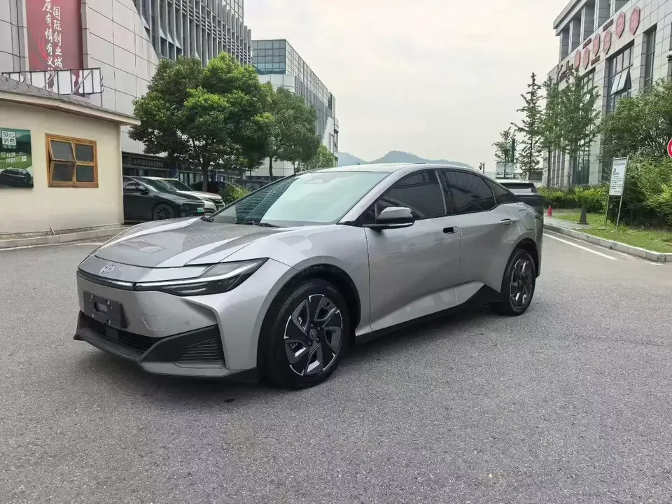 Toyota bZ3 Toyota bZ3 2023 Elite PRO 2023 — photo 1, buy with delivery to Moscow