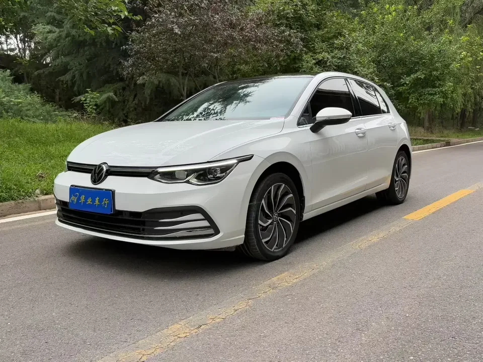 Volkswagen Golf golf 2021 280TSI DSG Pro 2022 — photo 1, buy with delivery to Moscow
