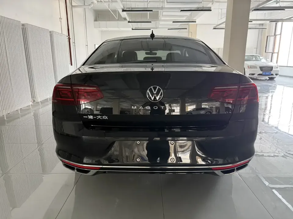 Volkswagen Magotan Magotan 2023 2 millionth anniversary edition 280TSI DSG leading model 2023 — thumbnail 2