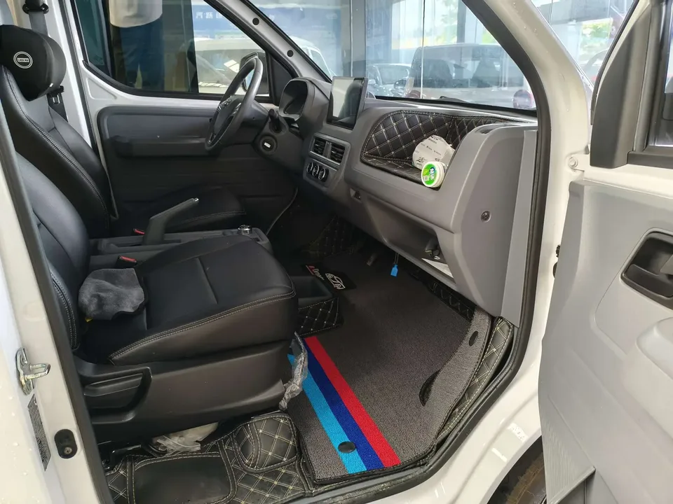 Wuling Yangguang Wuling Yangguang 2024 300km Comfortable Bus Version 75kW 2025 — thumbnail 5