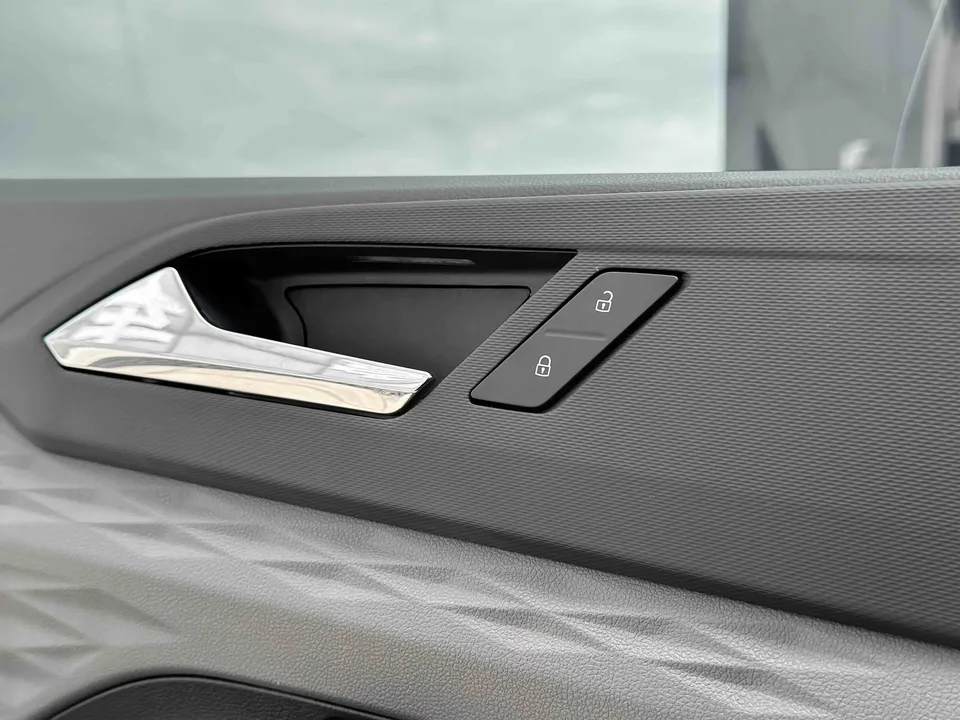 Volkswagen Tharu tuyue 2022 280TSI 2WD Fashion Edition 2023 — миниатюра 4
