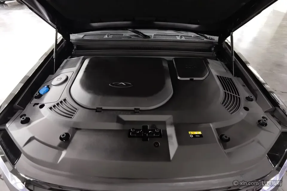Jietu Shanhai Jetour Traveler C-DM Jetour Traveler C-DM 2024 1.5TD DHT 129km 2WD Forest Edition 2024 — thumbnail 2