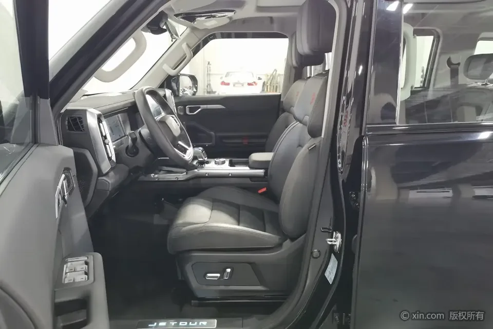 Jietu Shanhai Jetour Traveler C-DM Jetour Traveler C-DM 2024 1.5TD DHT 129km 2WD Forest Edition 2024 — thumbnail 5