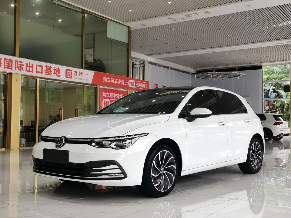 Volkswagen Golf golf 2021 280TSI DSG Pro 2022 — photo 1, buy with delivery to Moscow