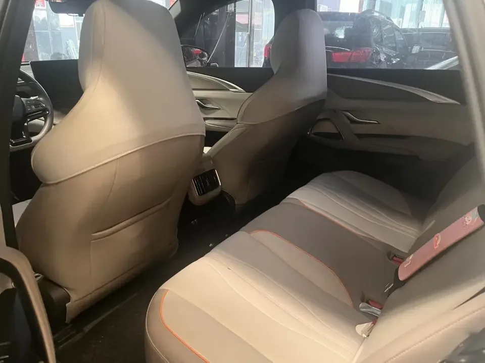 BYD Song Pro DM Song Pro DM 2023 DM-i Champion Edition 71km Exceeding Type 2023 — thumbnail 4