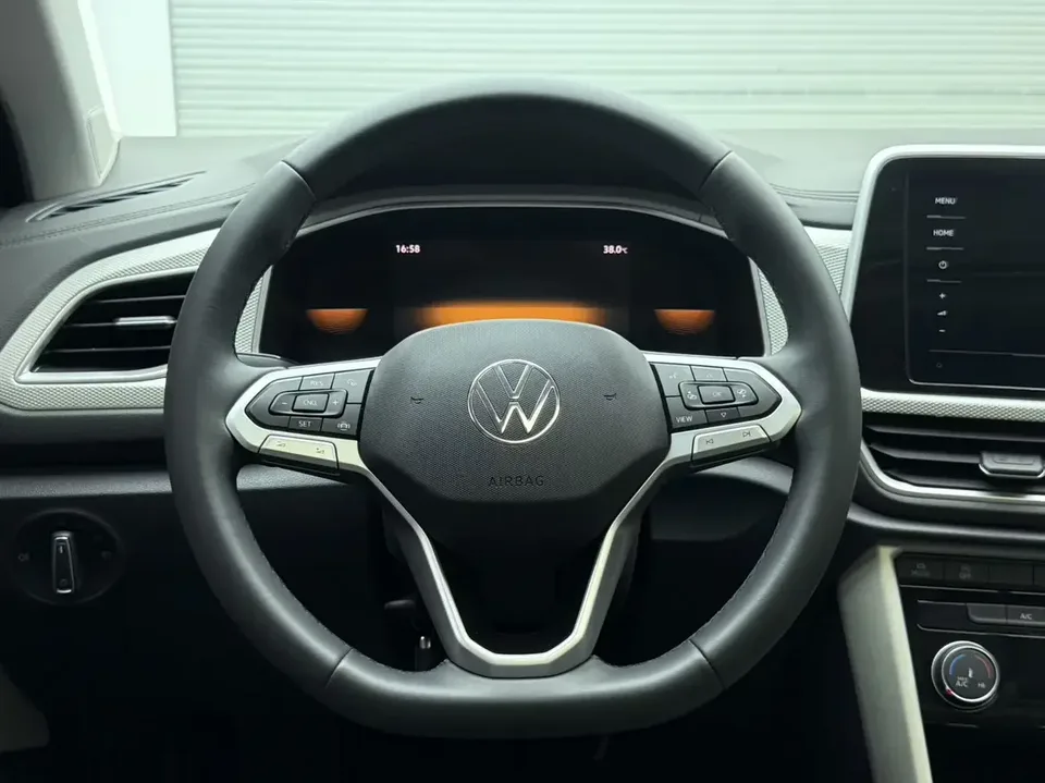 Volkswagen T-Roc TANG 2023 280TSI DSG Time Edition 2023 — thumbnail 4