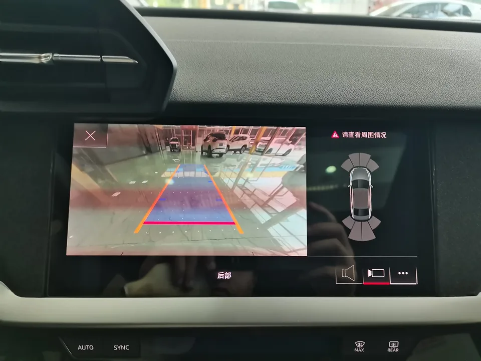 Audi A3 Audi A3 2022 A3L Limousine 35 TFSI Stylish Sports 2022 — миниатюра 3