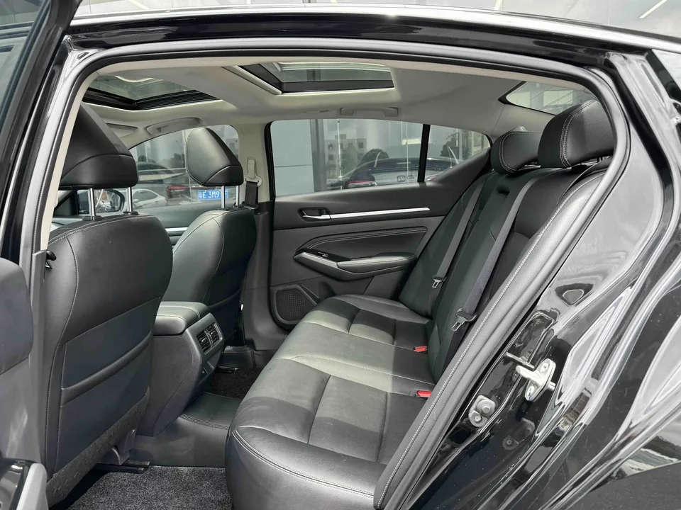 Nissan Altima Sound of nature 2022 2.0L XL-TLS Enjoy Edition 2024 — thumbnail 3