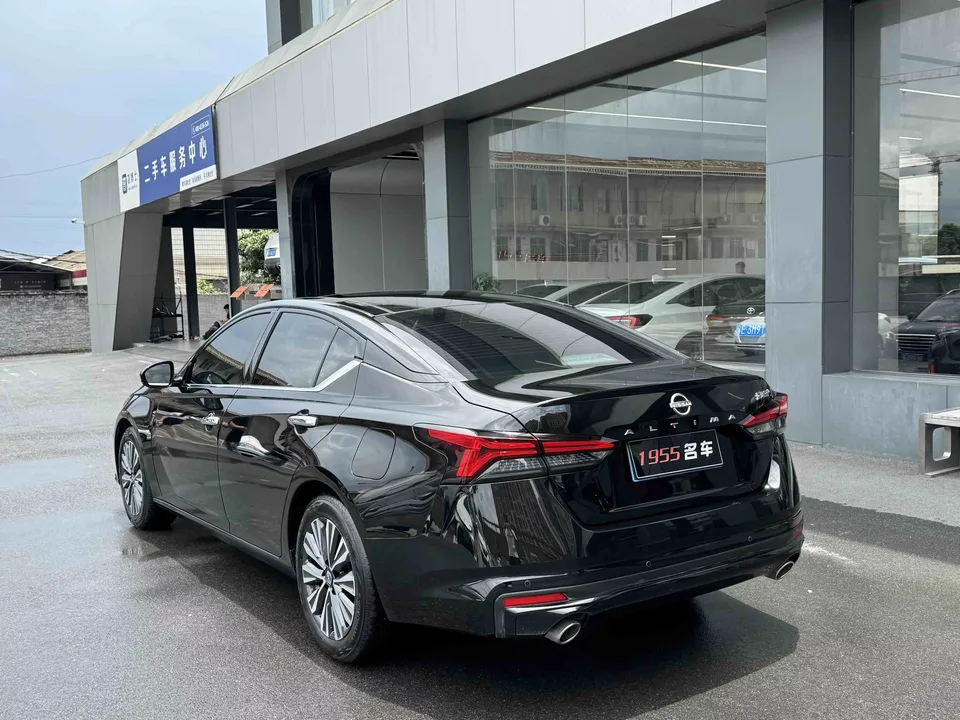 Nissan Altima Sound of nature 2022 2.0L XL-TLS Enjoy Edition 2024 — thumbnail 4