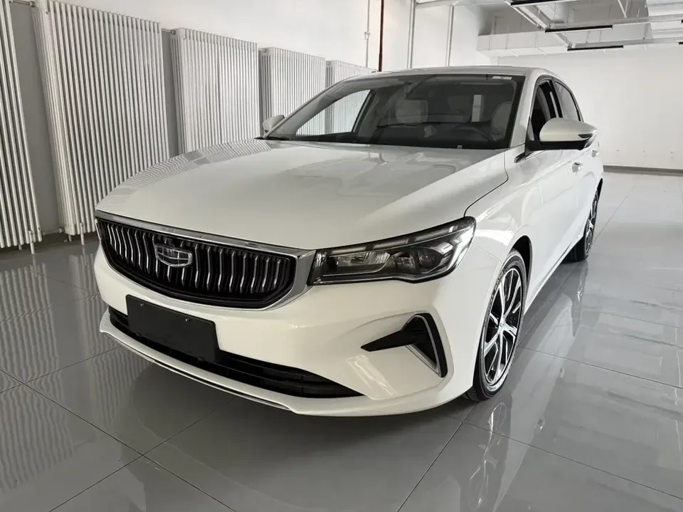 Geely Emgrand emgrand 2022 4th generation 1.5L CVT flagship model 2023 — фото 1, купить с доставкой в Москву