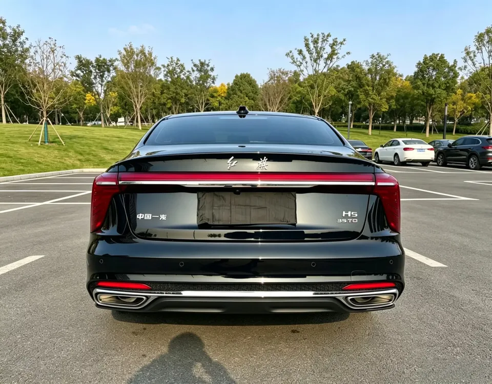 Hongqi H5 Hongqi H5 2024 1.5T DCT Zhilian Qiyun Edition 2024 — thumbnail 2