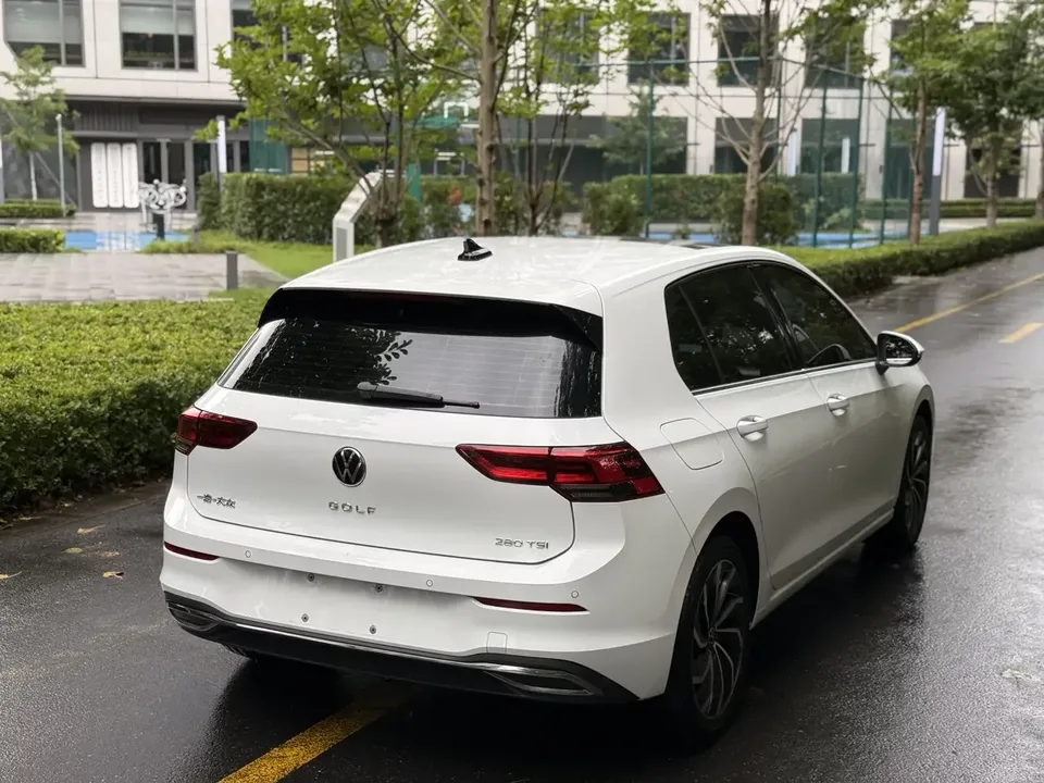 Volkswagen Golf golf 2023 280TSI DSG Pro 2022 — thumbnail 2