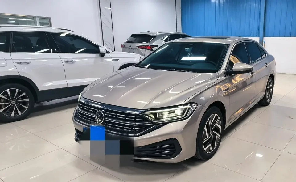 Volkswagen Sagitar Sagitar 2023 280TSI DSG Beyond Edition Plus 2022 — photo 1, buy with delivery to Moscow