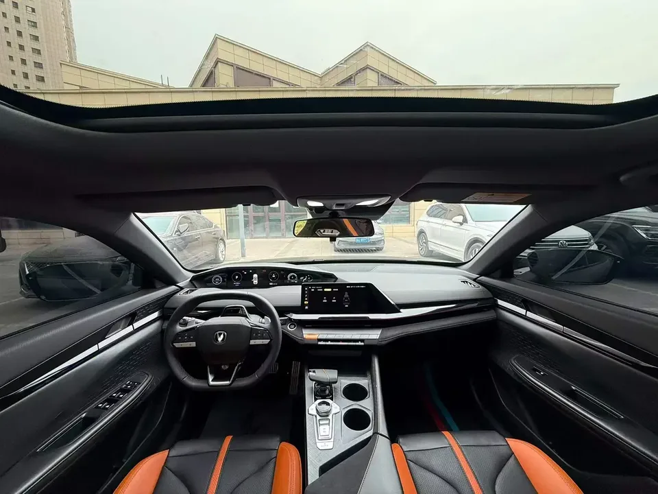 Changan UNI-V Changan UNI-V 2024 1.5T Premium Sports 2025 — thumbnail 4