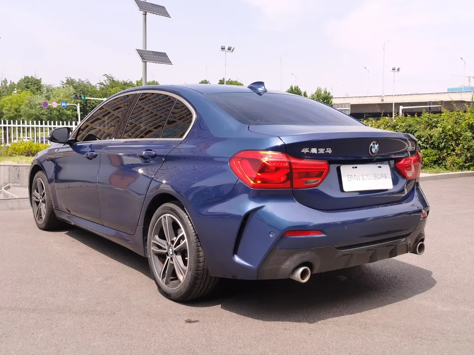 BMW 1 Series BMW 1 Series 2023 120i M Sport 2023 — thumbnail 2