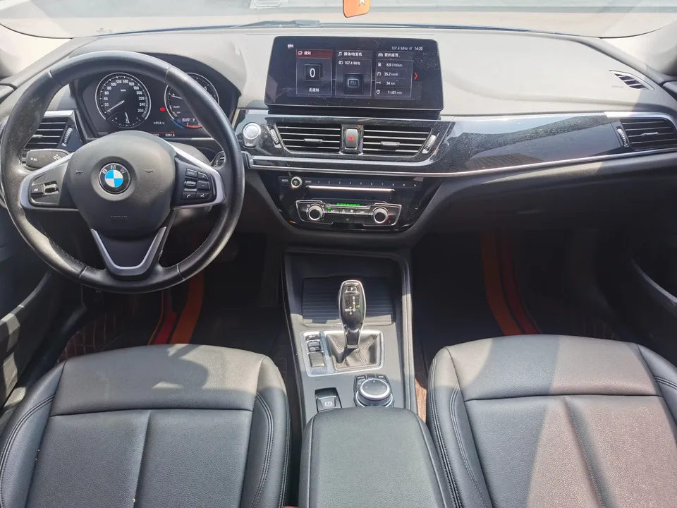 BMW 1 Series BMW 1 Series 2023 120i M Sport 2023 — thumbnail 3