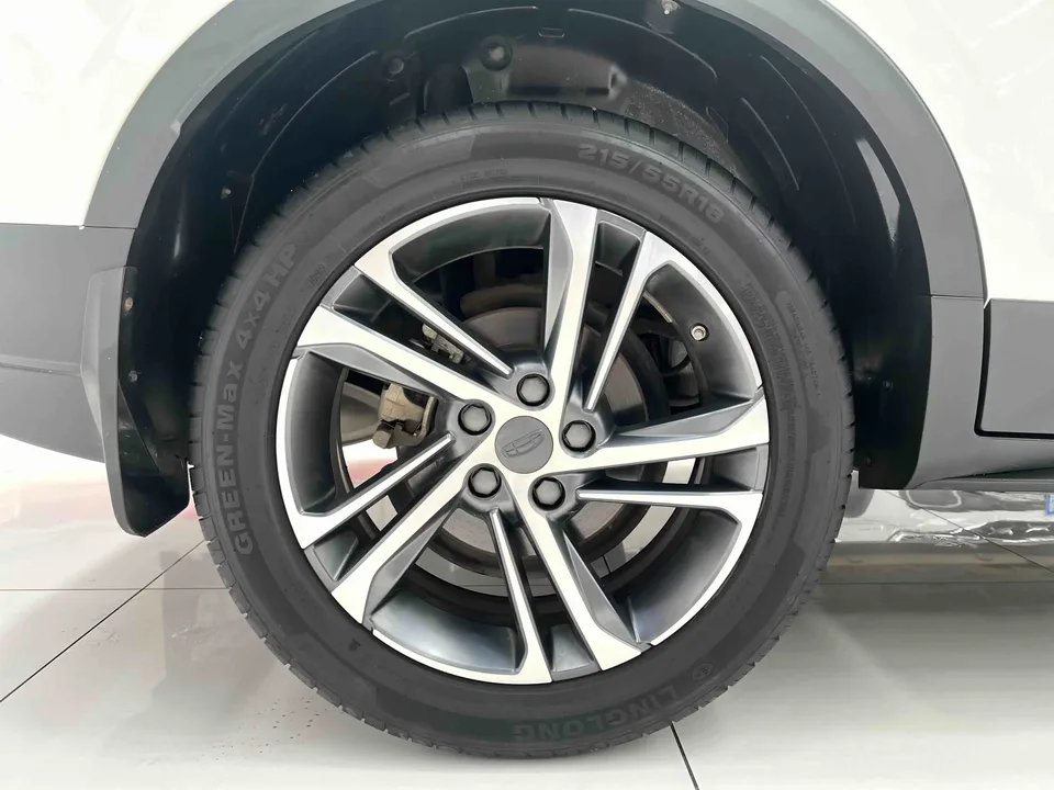 Geely Coolray SX11 Binyue 2021 240T DCT Diamond Edition 2022 — thumbnail 3