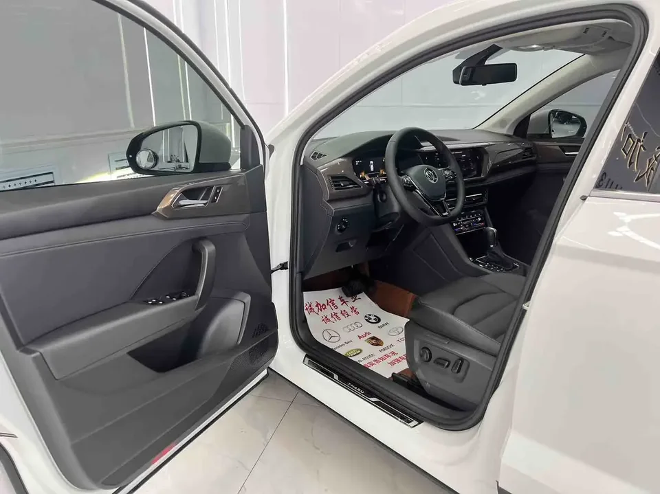 Volkswagen Tharu tuyue 2022 280TSI 2WD Deluxe Edition 2022 — thumbnail 5
