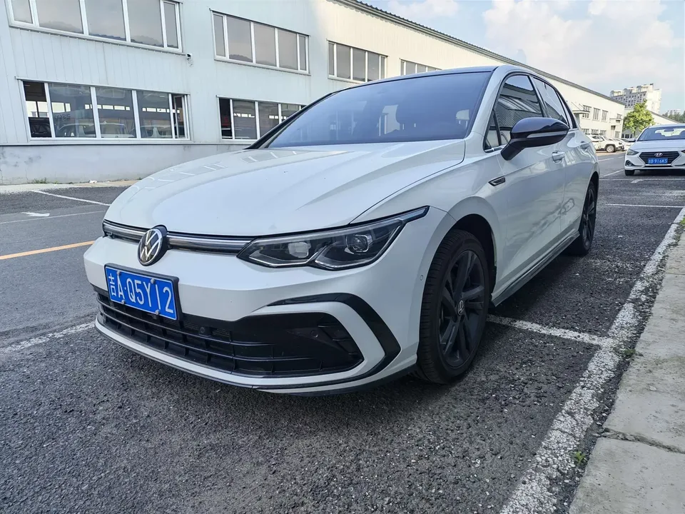 Volkswagen Golf golf 2021 280TSI DSG Pro 2022 — photo 1, buy with delivery to Moscow