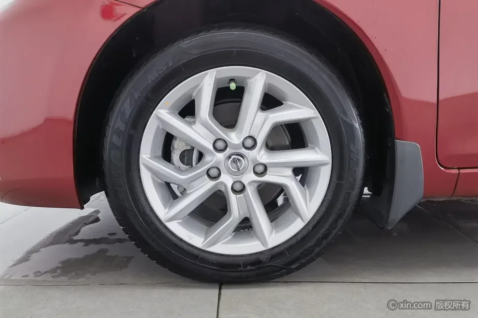 Nissan Tiida Tiida 2024 1.6L CVT Intelligent Travel Edition 2024 — миниатюра 3