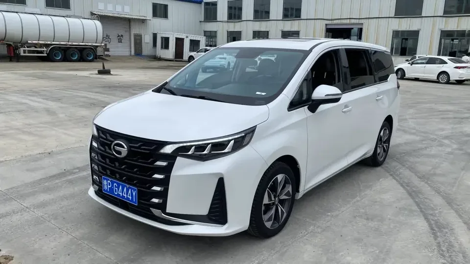 GAC Trumpchi M6 Trumpchi M6 2021 270T Automatic Deluxe Edition 7 Seaters 2022 — photo 1, buy with delivery to Moscow