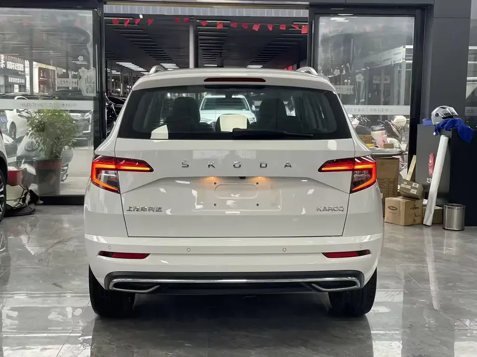 Skoda Karoq Korok 2023 TSI280 Premium Edition 2022 — thumbnail 2