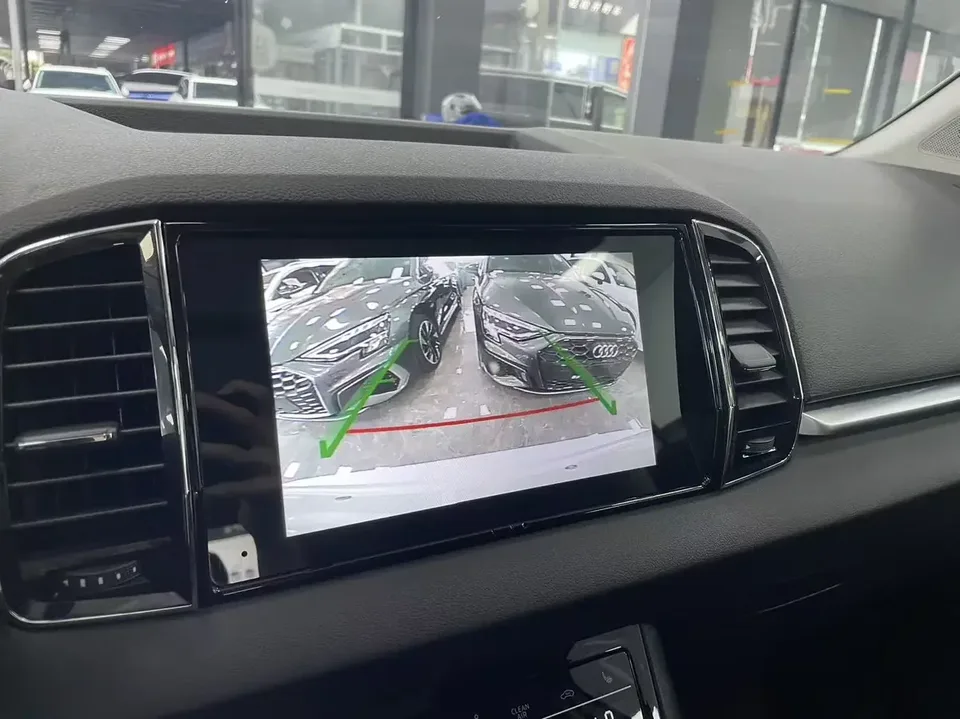 Skoda Karoq Korok 2023 TSI280 Premium Edition 2022 — thumbnail 3