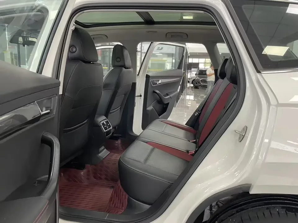 Skoda Karoq Korok 2023 TSI280 Premium Edition 2022 — thumbnail 5