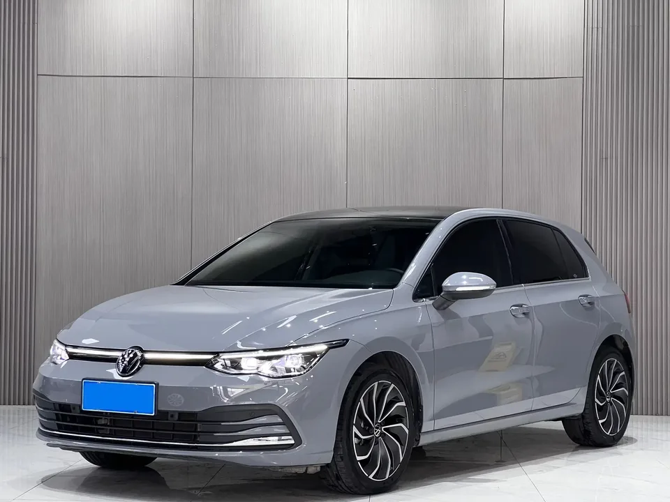 Volkswagen Golf golf 2021 200TSI DSG Pro 2022 — photo 1, buy with delivery to Moscow