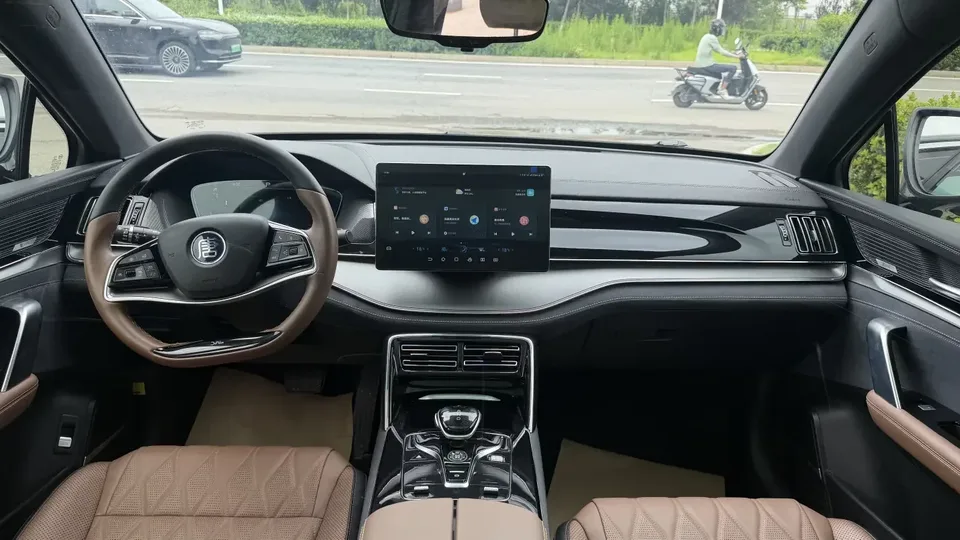 BYD Tang DM Tang DM 2021 DM-i 1.5T 112KM Premium 2022 — thumbnail 3
