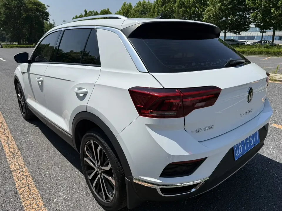 Volkswagen T-Roc TANG 2022 280TSI DSG 2WD Comfort PLUS 2022 — thumbnail 2
