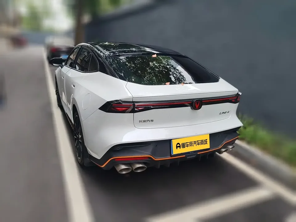 Changan UNI-V Changan UNI-V 2025 1.5T 500Bar Premium Sports 2026 — thumbnail 2
