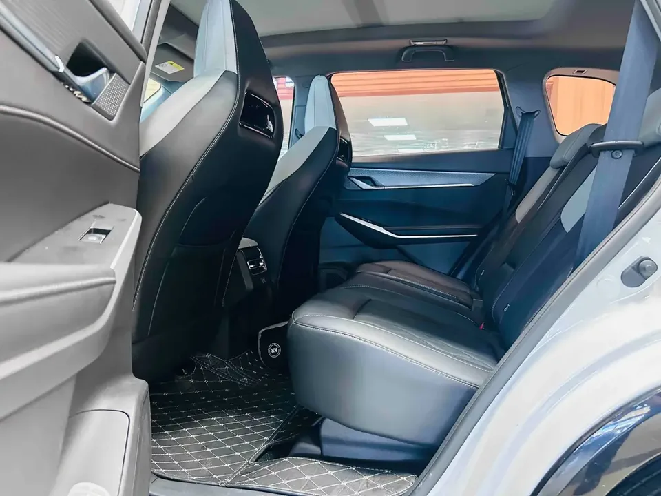 Changan CS75PLUS Changan CS75 PLUS 2024 The third generation champion version 1.5T automatic intelligent driving strong navigation 2024 — thumbnail 4