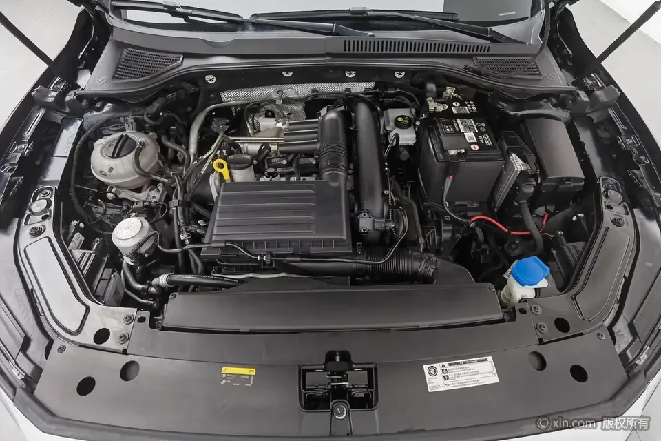 Volkswagen Passat Passat 2023 Modified 280TSI Business Edition 2023 — thumbnail 2