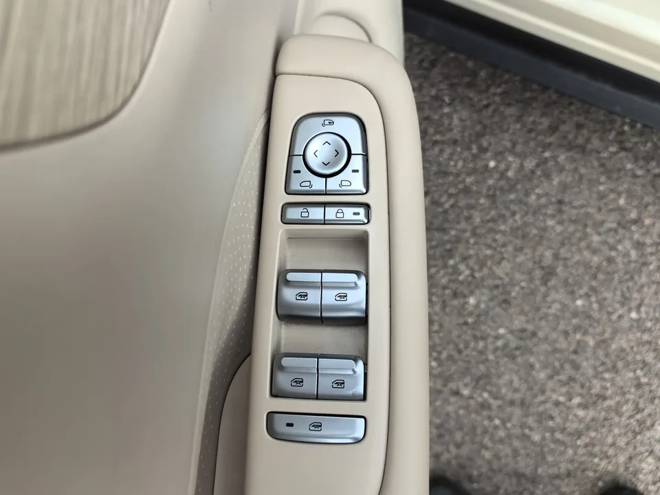 Wuling Bingo S Bingo S 2025 430km Flagship Model 2025 — thumbnail 3