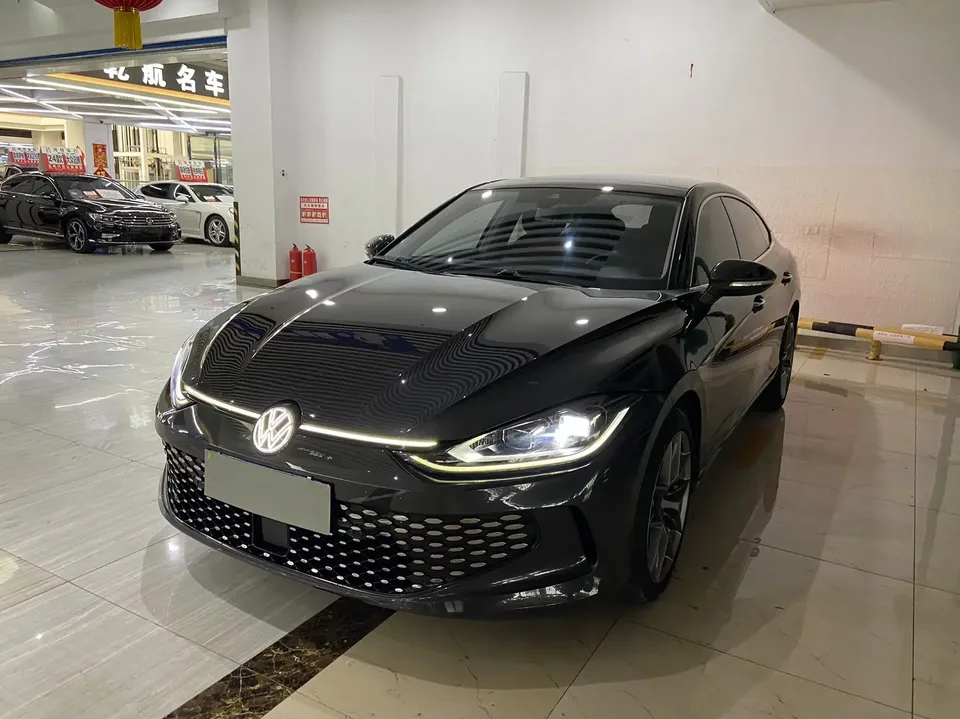 Volkswagen Lamando Lingdu 2022 Lingdu L 280TSI DSG Cool Edition 2022 — photo 1, buy with delivery to Moscow
