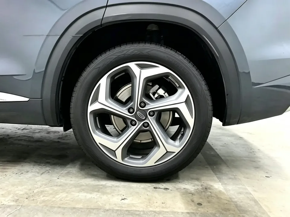 Geely Monjaro Xingyue L 2024 2.0TD DCT EVO 2WD Changfeng Edition 2024 — thumbnail 3