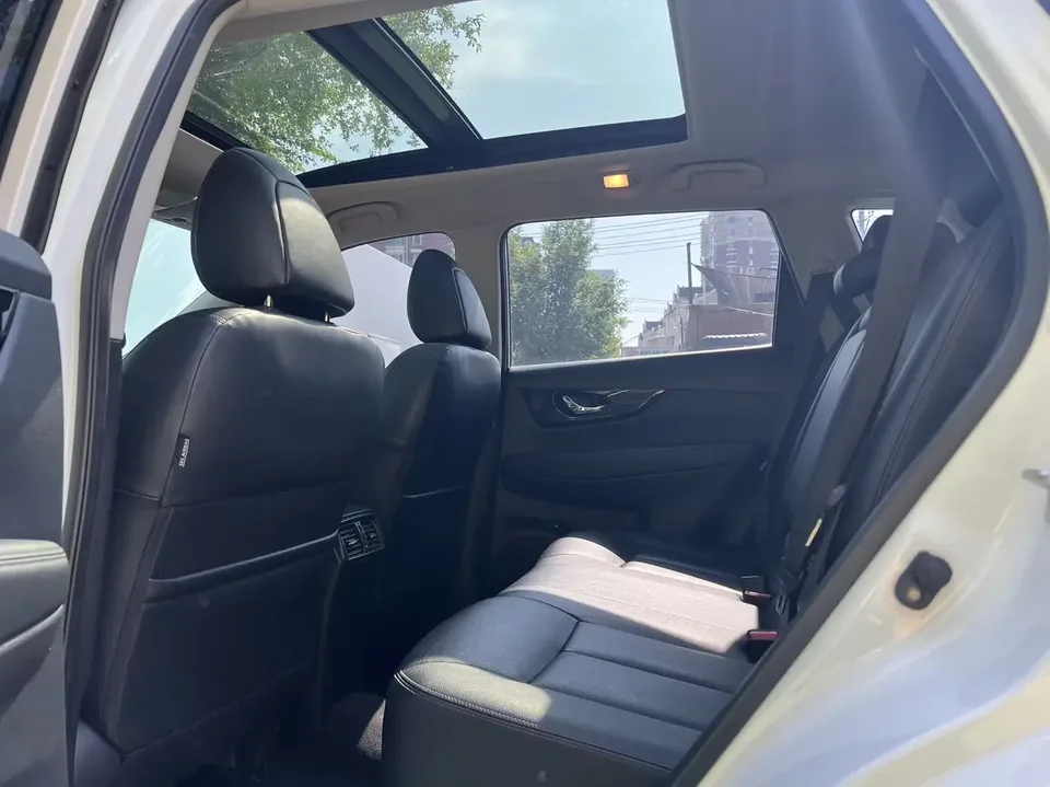 Nissan X-Trail Qijun 2022 2.0L 2WD Smart Connection Comfort Edition 2022 — thumbnail 3